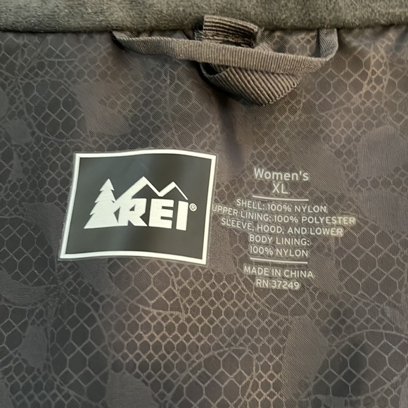 REI lightweight jacket, size XL - Picture 3 of 12